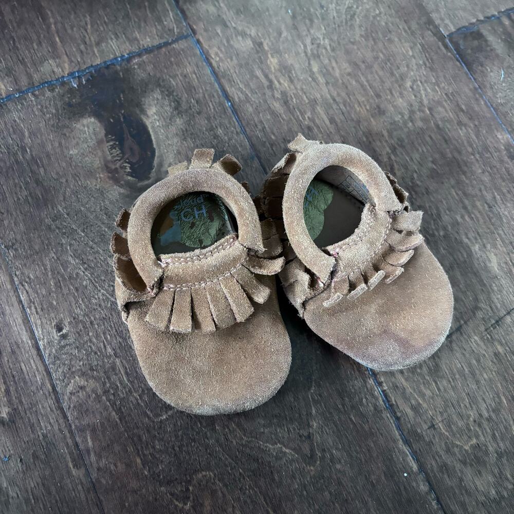 Umi Girls Suede Moccasins Size 17 / 2.5 Bevin Brown Tassle